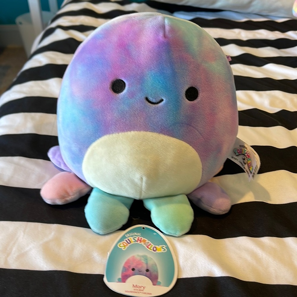 Squishmallow- Mary. 8”. Like new condition